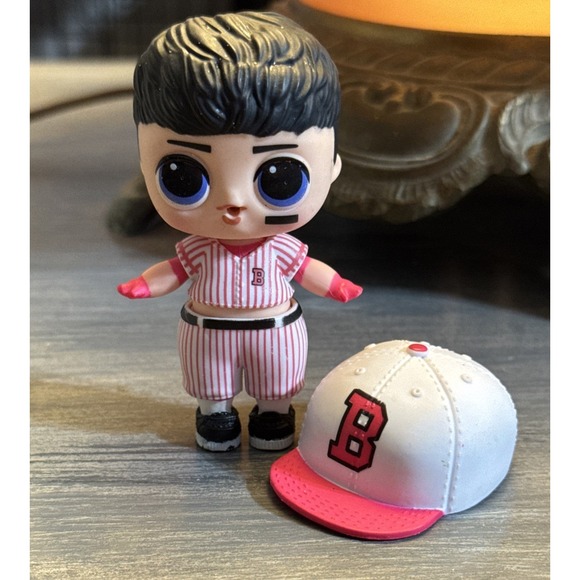 LOL Surprise! Doll Boys Series 3 Slugger Boy Shortstop‎ - Picture 1 of 6